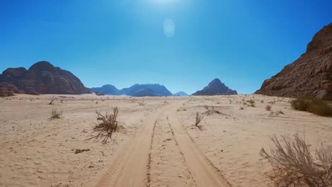 los caminos de arena de wadi rum