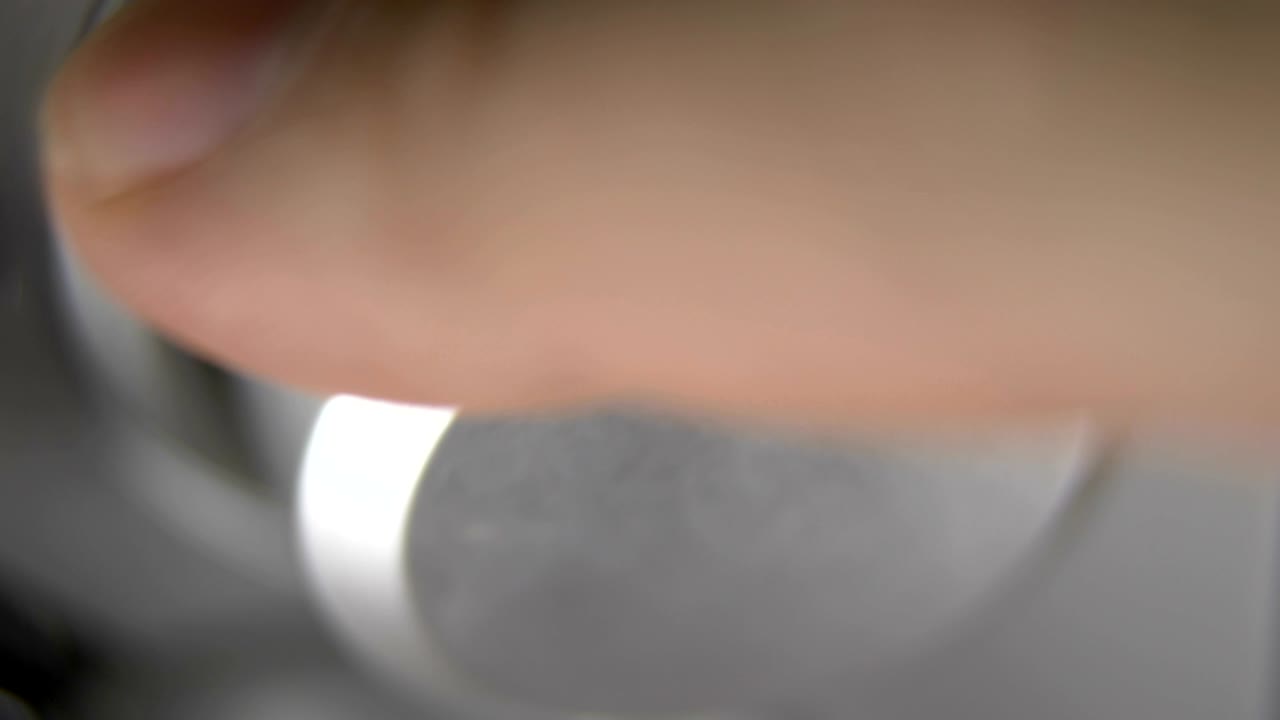 금속 오디오 손잡이로 볼을 회전, 오른쪽으로 회전, 볼 컨트롤