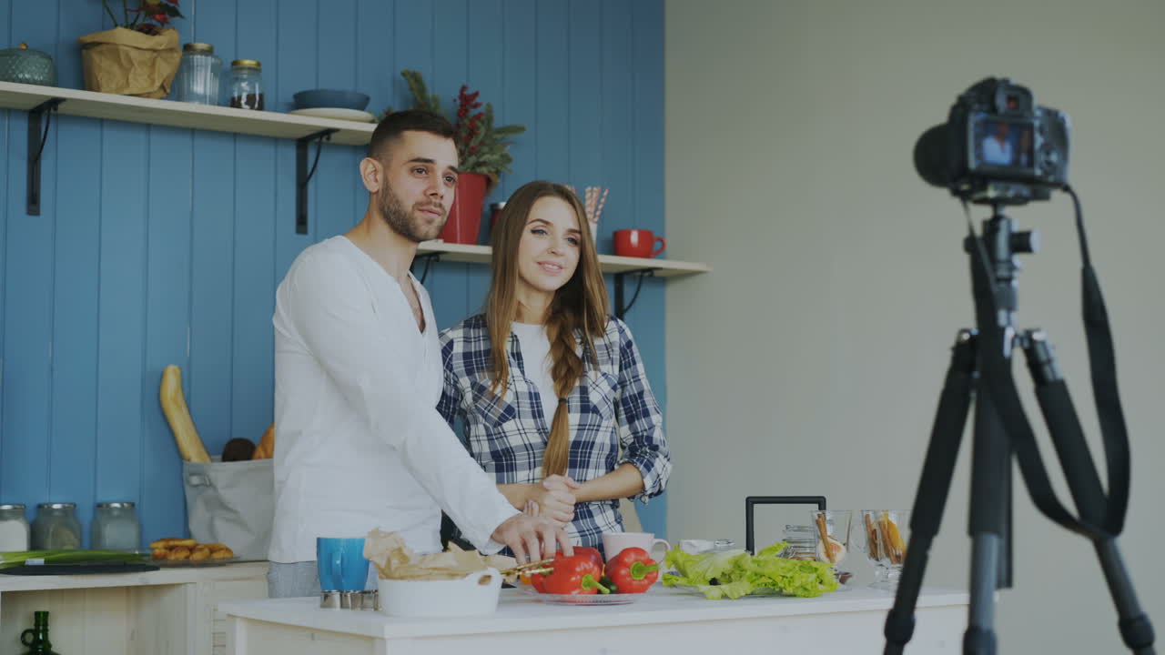 Couple Cooking Vlog - Simple Red Pepper Recipe