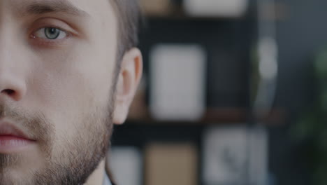 primer plano de la cara de un hombre