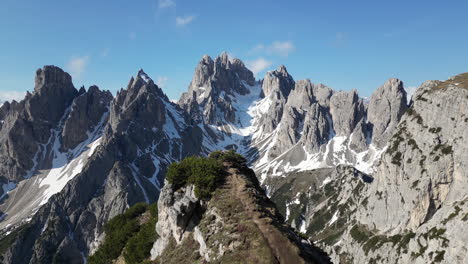 dolomitas cadini di misurina caminata por las montañas