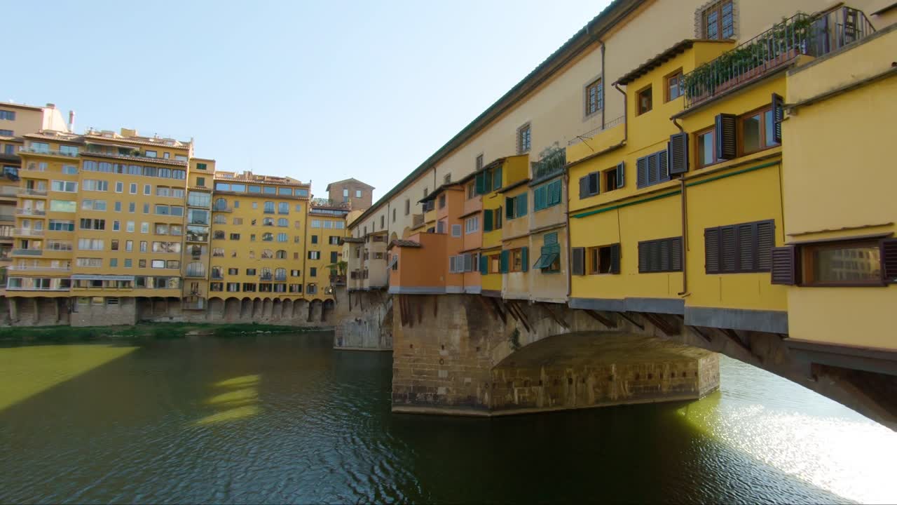 Primo piano 4K del Ponte Vecchio, il famoso ponte di Firenze
