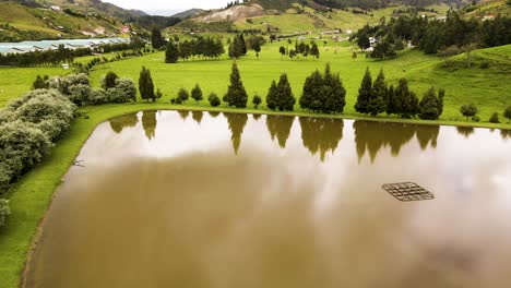 laguna en la via a cuenca