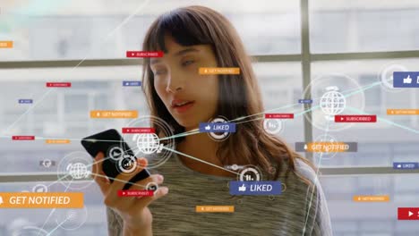 Animación-De-La-Red-De-Conexiones-Con-íconos-De-Los-Medios-Sobre-Una-Mujer-Birracial-Usando-Un-Teléfono-Inteligente