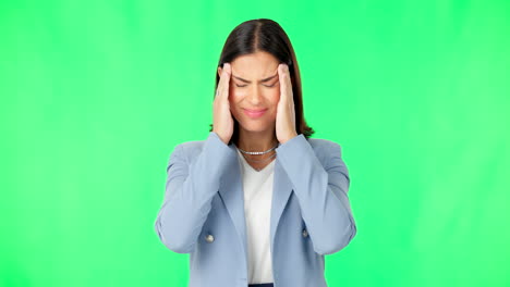 Business-woman,-headache-and-pain-on-green-screen