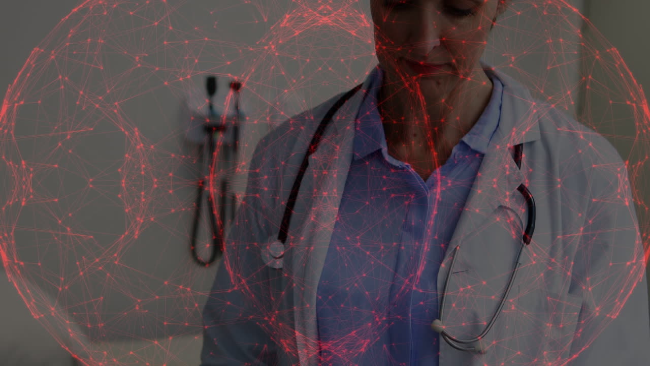 animación de la red de conexiones sobre una doctora caucásica