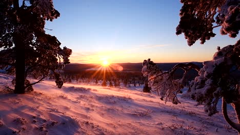 Puesta-De-Sol-épica-En-Laponia,-Finlandia