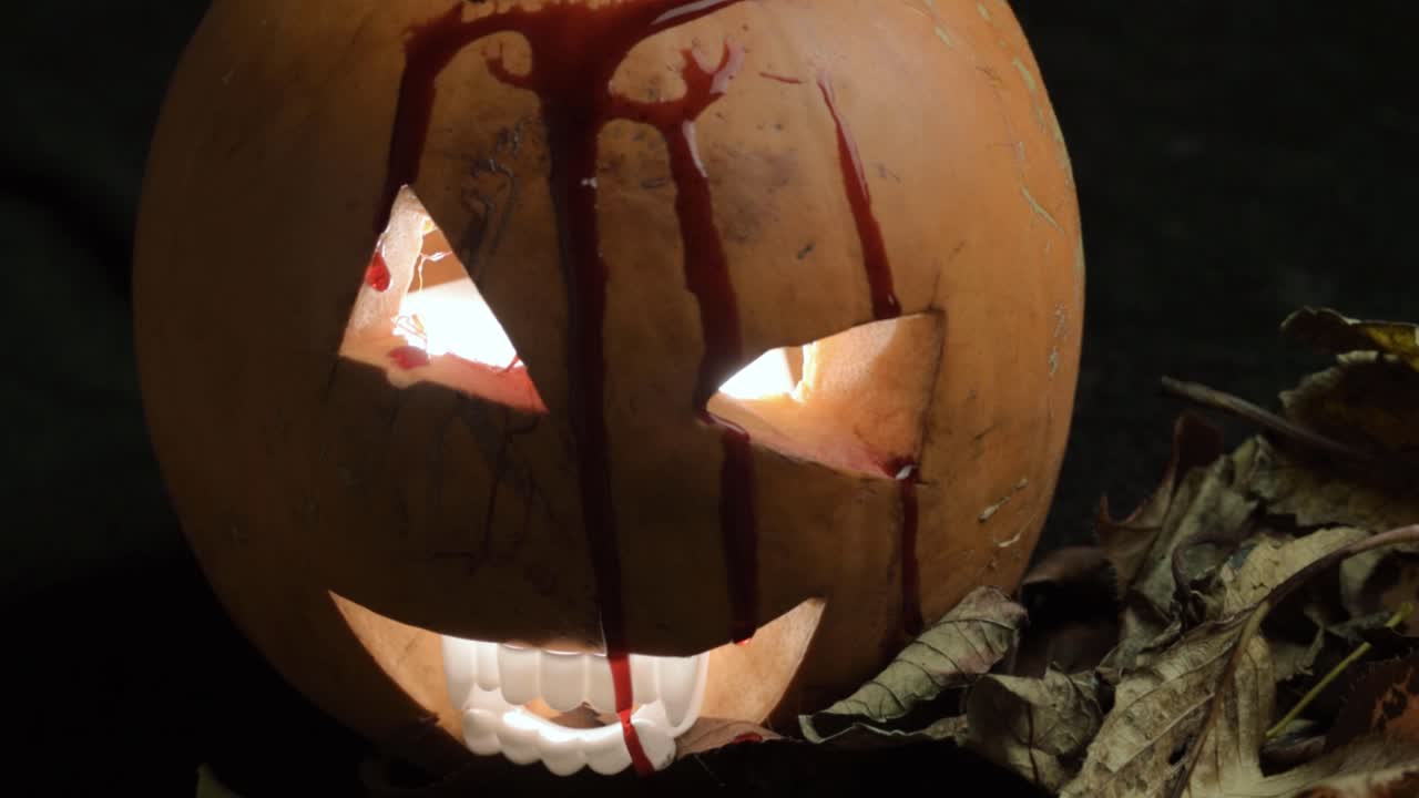 la sangre gotea calabaza tallada jack o lantern halloween