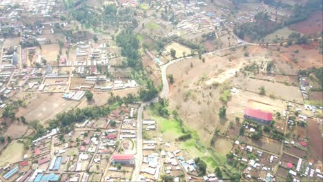 Straßenverkehr-Zwischen-Wohngebieten-In-Kenia