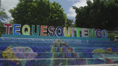 letras de tequesquitengo en el centro de la ciudad