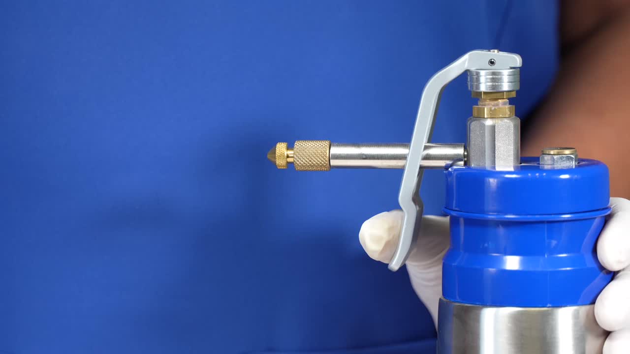 Expulsion of Nirogen from a Cryo Gun