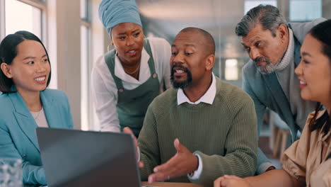 Laptop,-Team-Und-Geschäftsmann-Erklären-Die-Bewertung