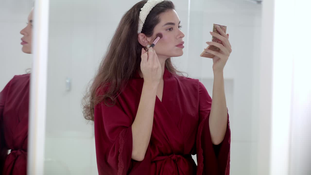 Creative modelling skills and techniques to try improve female perfection