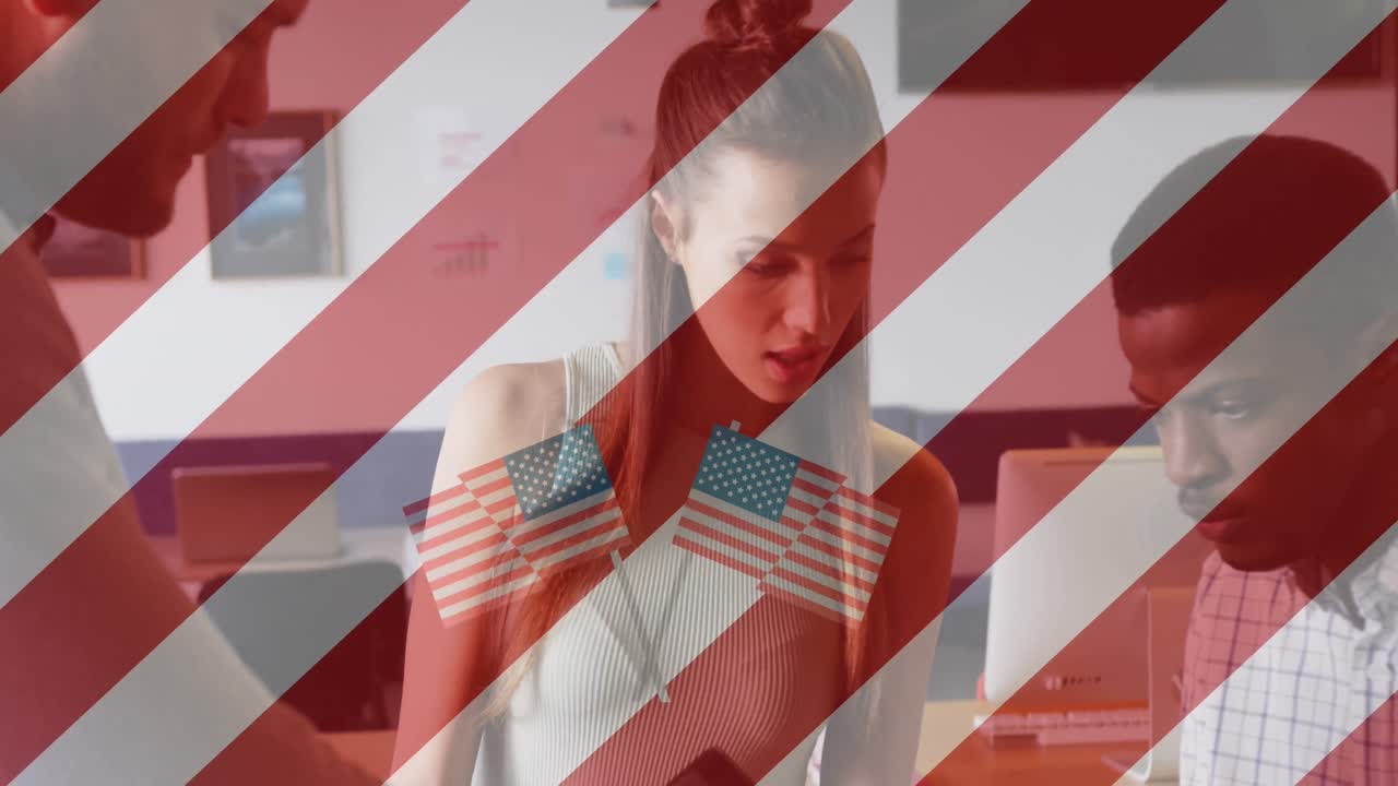 animación de banderas de ee.uu. sobre diversas personas de negocios en la oficina.