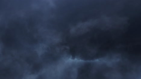 Tormentas-Eléctricas,-Cielo-Con-Nubes-Oscuras-De-Tormenta