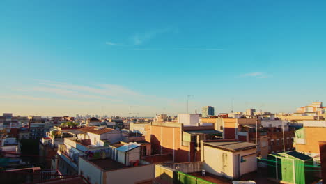 Yendo-De-Noche-En-Día-Ciudad-De-Barcelona-España