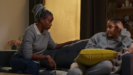 mother and daughter arguing