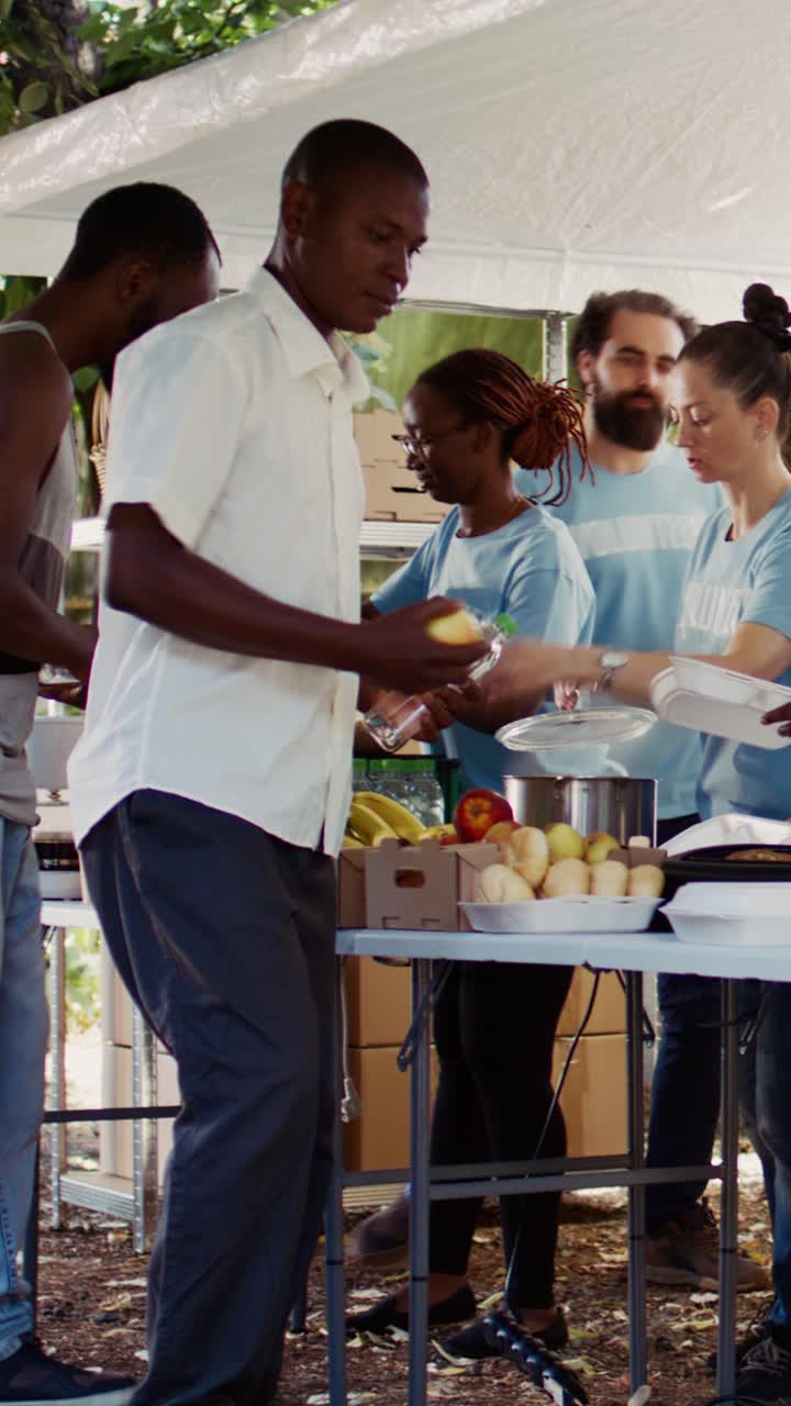 Vertical video Feeding the needy: Community Support