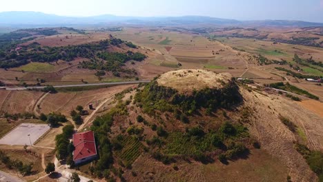 Roca-Megalítica---Piedra-Para-Lavar-Huesos,-Macedonia,-Balcanes