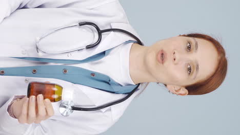 Vertical-video-of-Doctor-advises-medication.