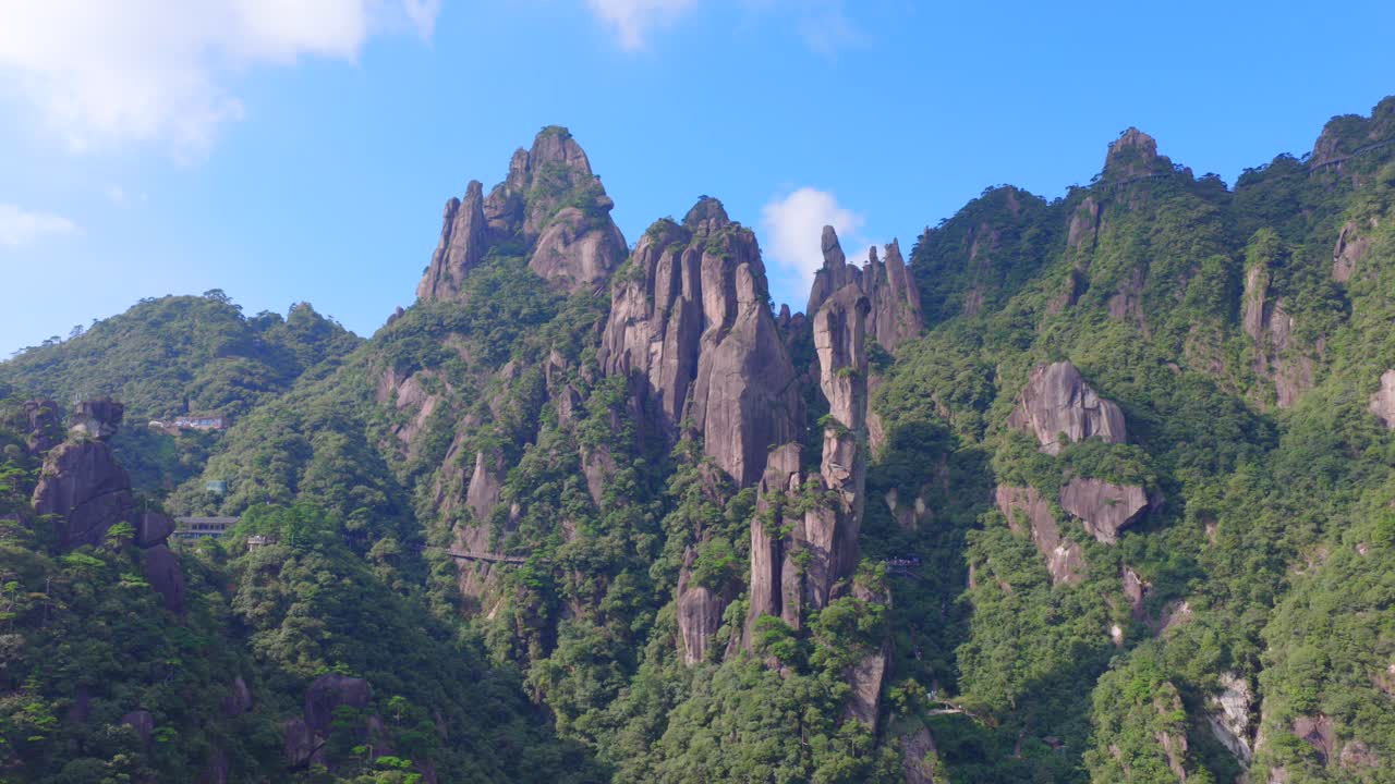 Mount Sanqing in Jiangxi Province, a famous mountain in China, with strange peaks and rocks towering into the clouds, miraculous geological and geomorphological wonders, and great works of nature