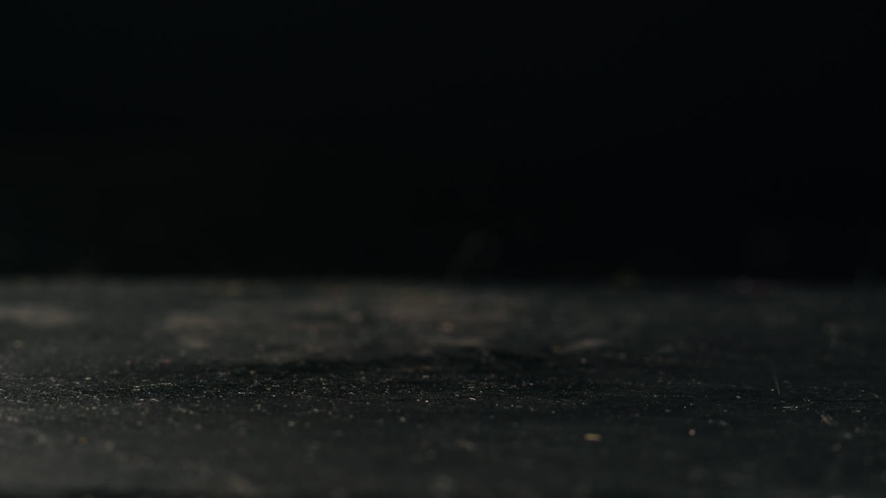 сашими, японский ресторан, свежий тунец и лосось в современном кафе, традиционная еда, сырая красная рыба, омега-3.