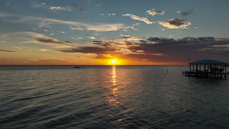 Sonnenuntergang-über-Der-Mobile-Bay-In-Der-Nähe-Von-Mullet-Point-In-Alabama