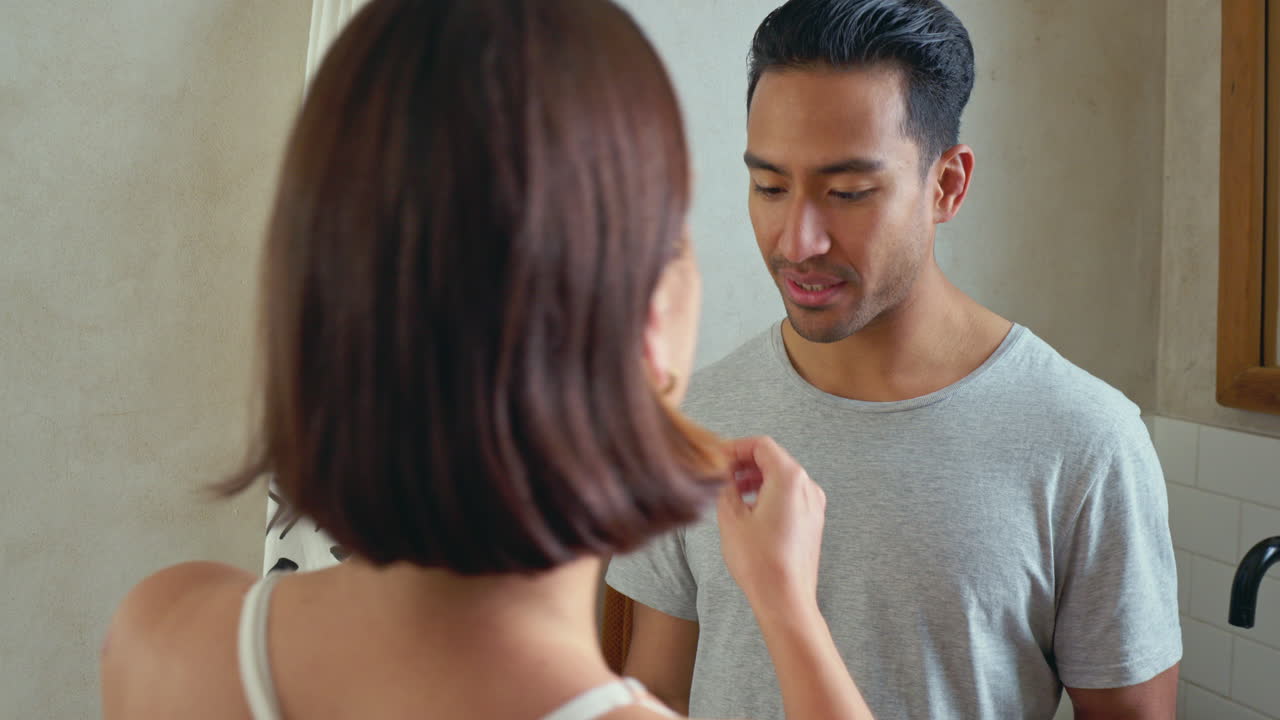 행복, 피부 관리 및 커플이 자기 관리를 하고 있습니다.