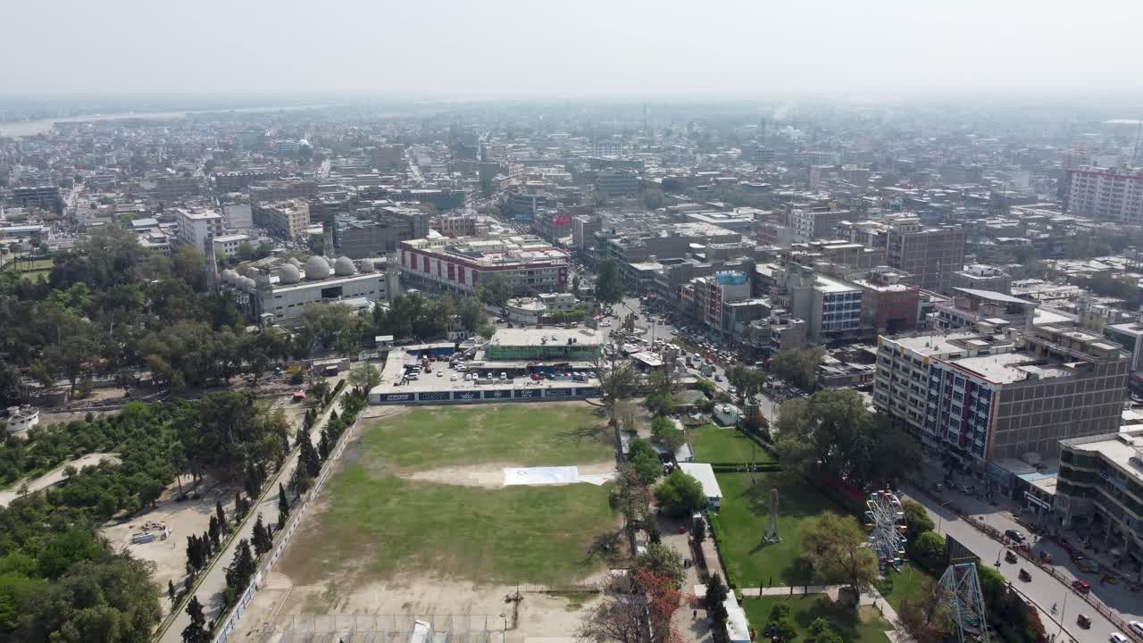 vista aérea del parque serajul emarat y pashtunistan watt en jalalabad