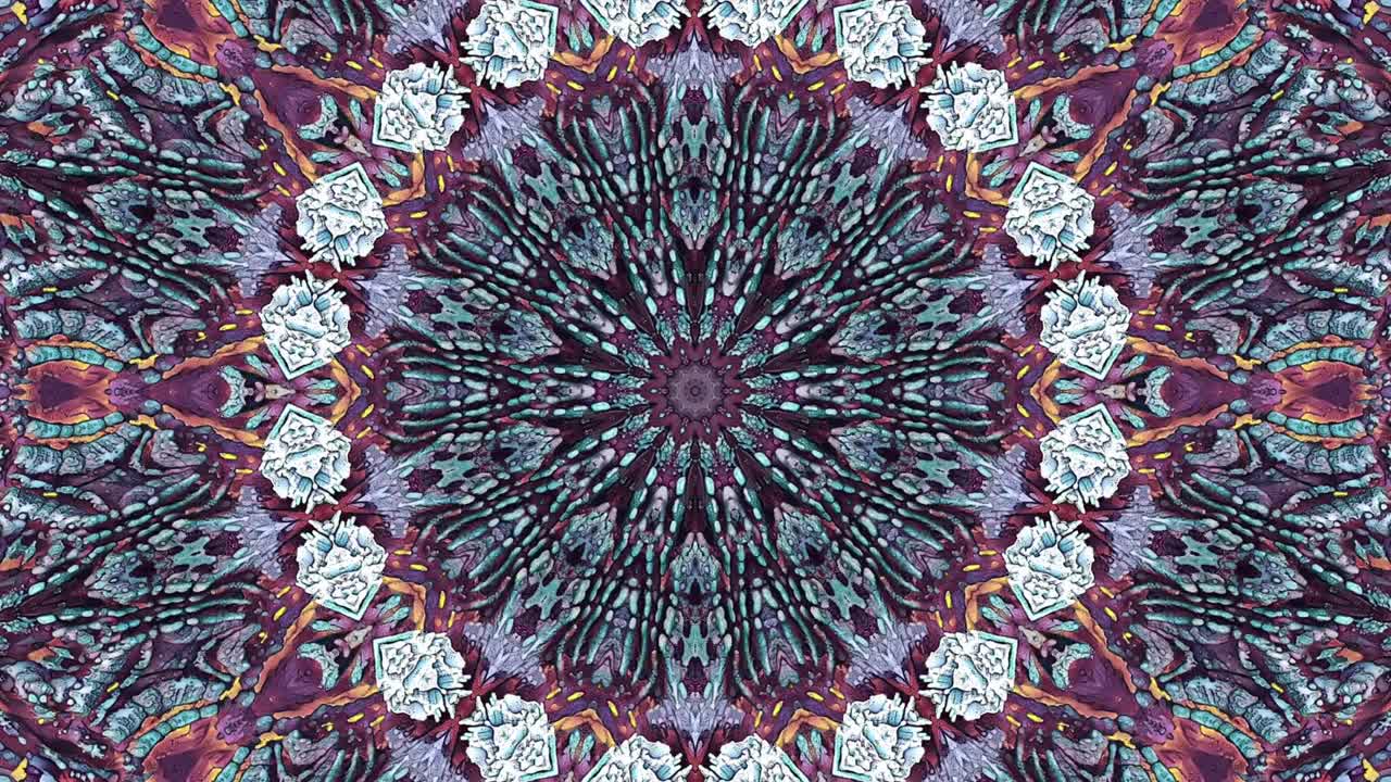 patrón de kaleidoscopio abstracto con colores rosa, púrpura, azul, amarillo y blanco. mandala mágica. fondo gráfico de movimiento multicolor 4k abstracto. animación fractal.