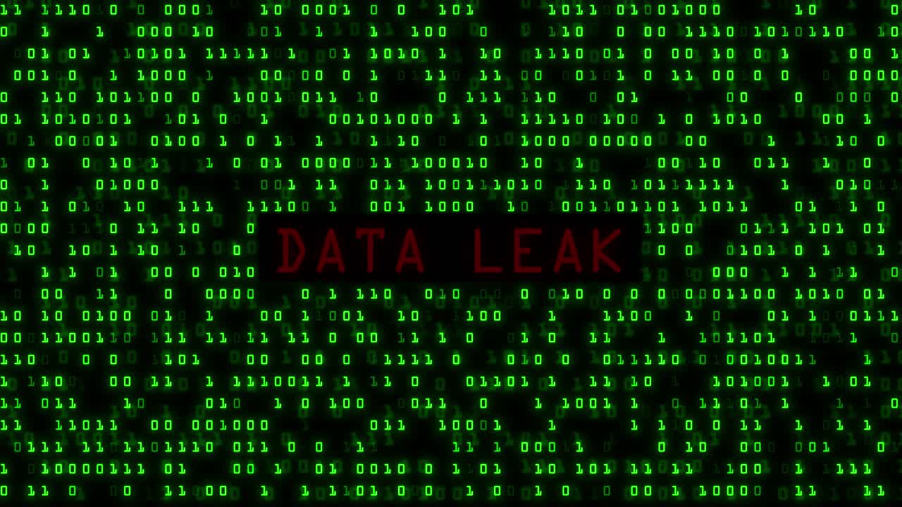 Datalækage animation cybersikkerhed hackerangreb binær kode baggrundsloop