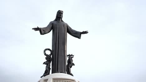 Open-Arms-Cristo-Rey-in-Silao,-Guanajuato,-Mexico