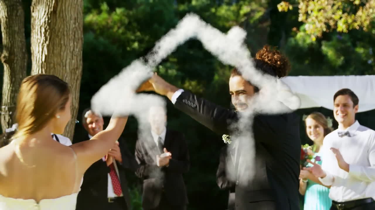 дом мечты и супружеская пара