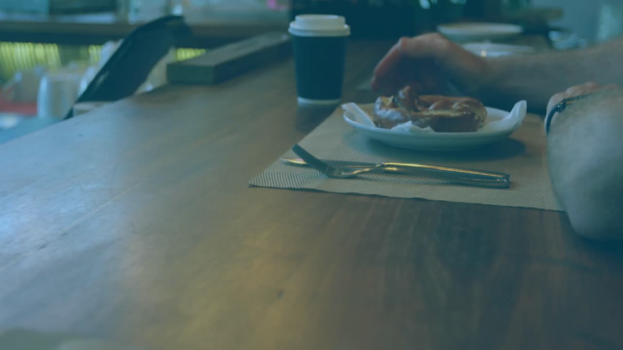 터미널로 결제를 통해 스크린에서 스캔 및 데이터 처리의 애니메이션