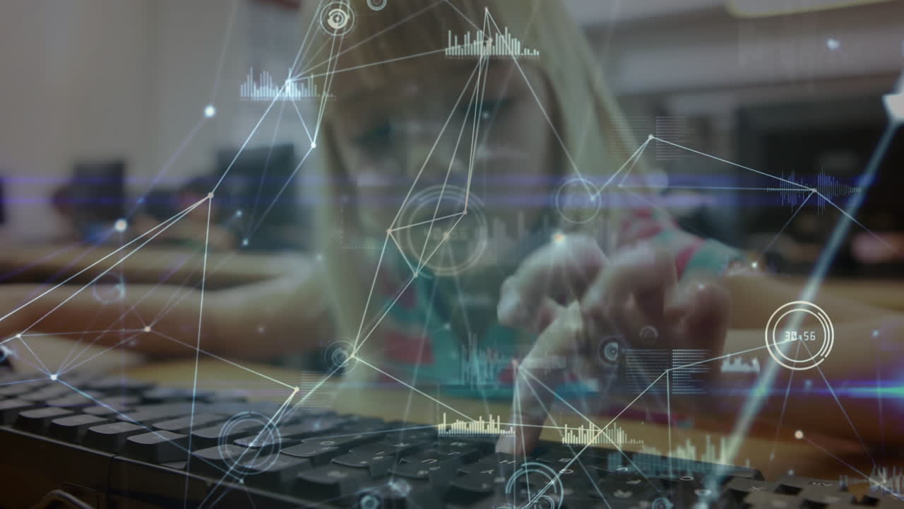 анимация сети соединений через кавказскую девушку, пишущую на клавиатуре.