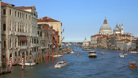 grand canal and basilica santa maria, timelapse