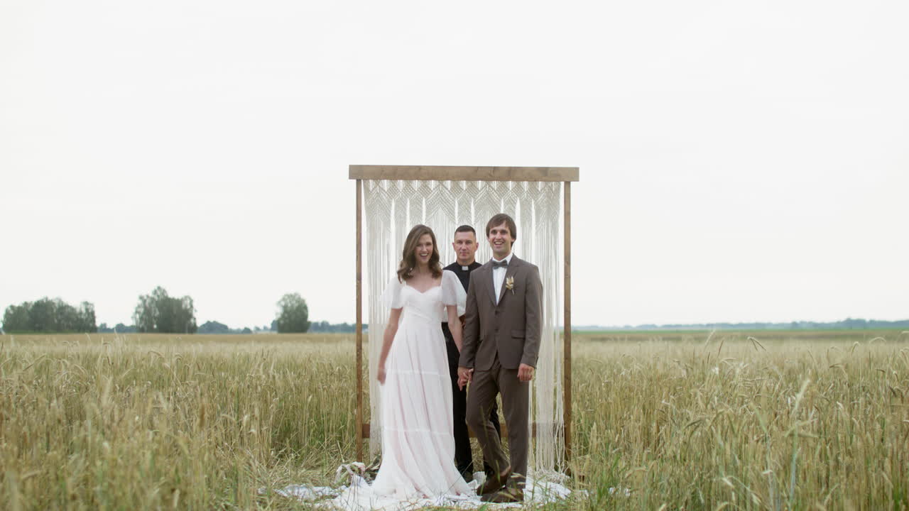 결혼 하는 부부