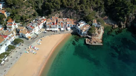 Sa-Riera,-found-along-the-Costa-Brava,-is-a-perfect-synthesis-of-high-end-tourism-and-the-rustic-charm-of-fisherman's-dwellings