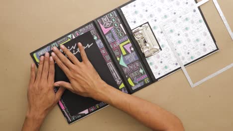 creating new year resolution scrapbook from lever arch file in spanish