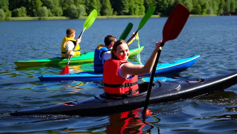 couple kayaking on a sunny lake