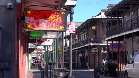 Establishing-shot-of-French-Quarter-New-Orleans-day-2