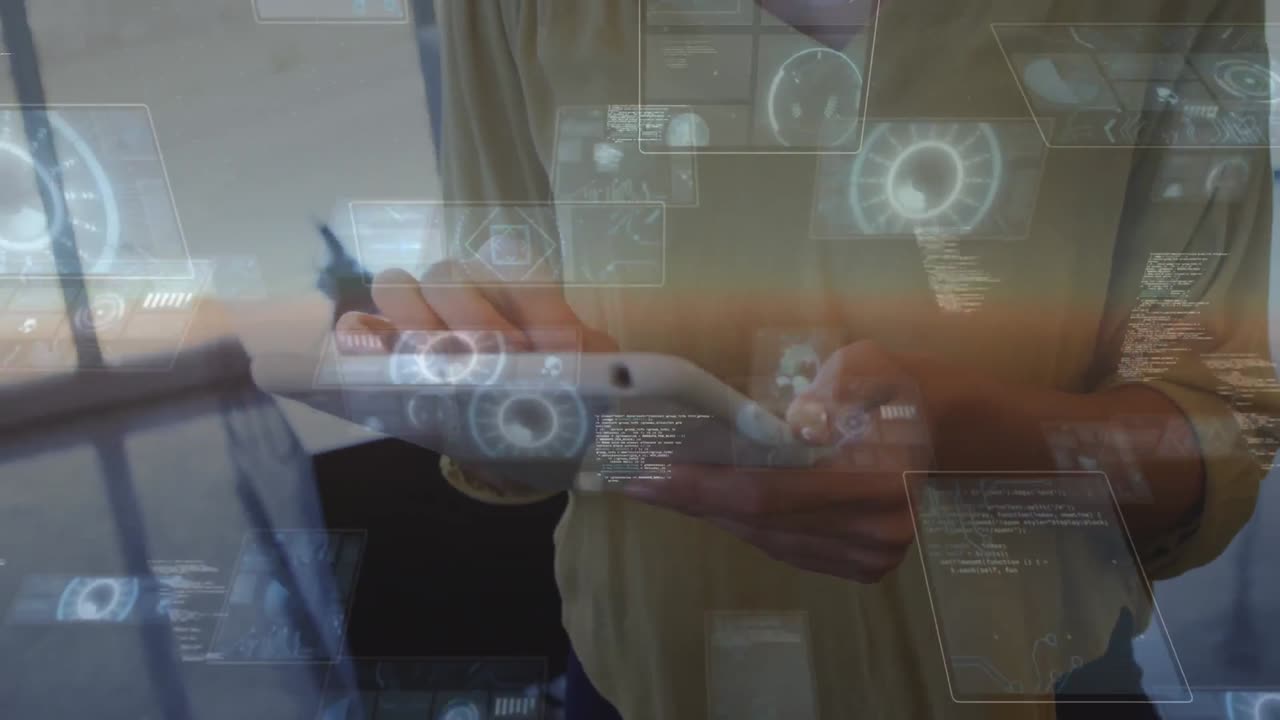 animación del procesamiento de datos sobre una mujer de negocios caucásica que usa una tableta