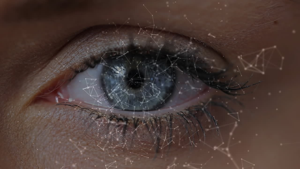 apertura del ojo femenino