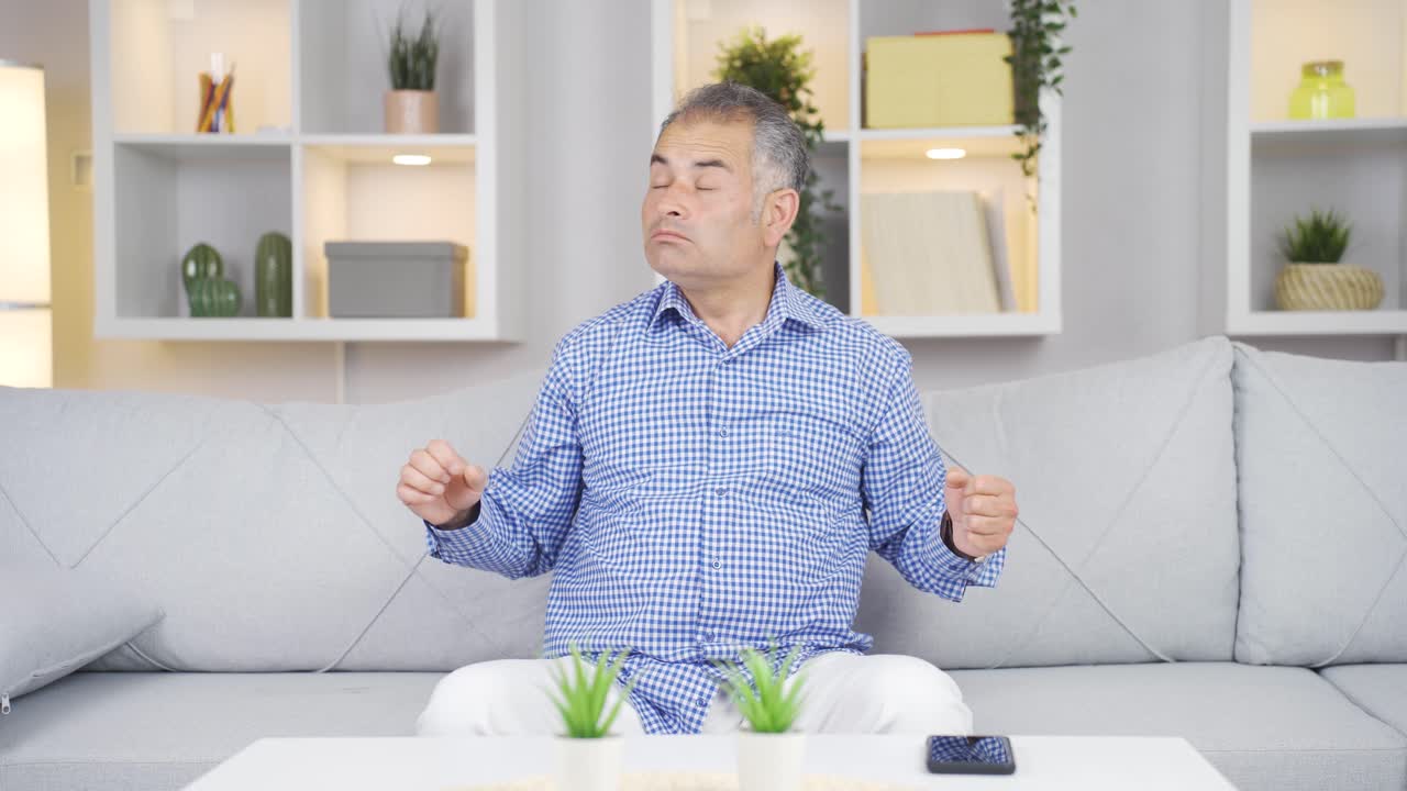 불행하고 불안한 사람.