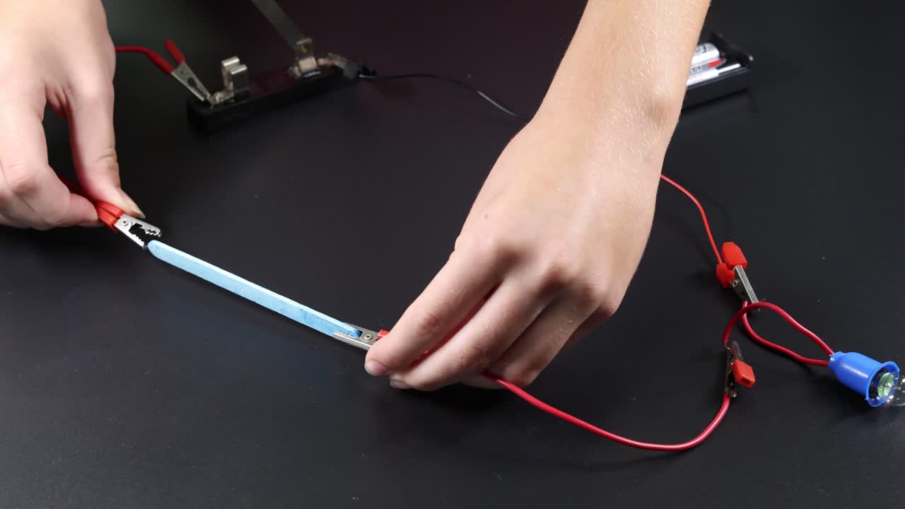 Hands-on experiment with electric circuits and materials