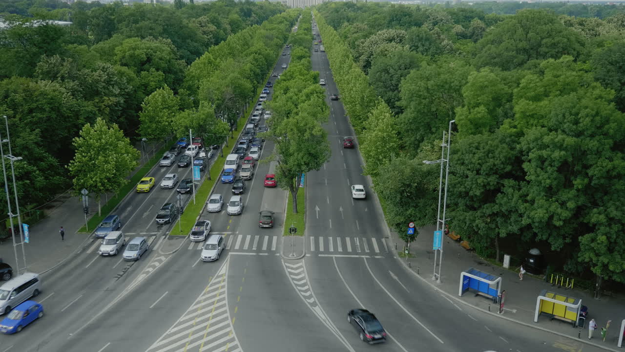 Panoramic skyline view of city boulevard