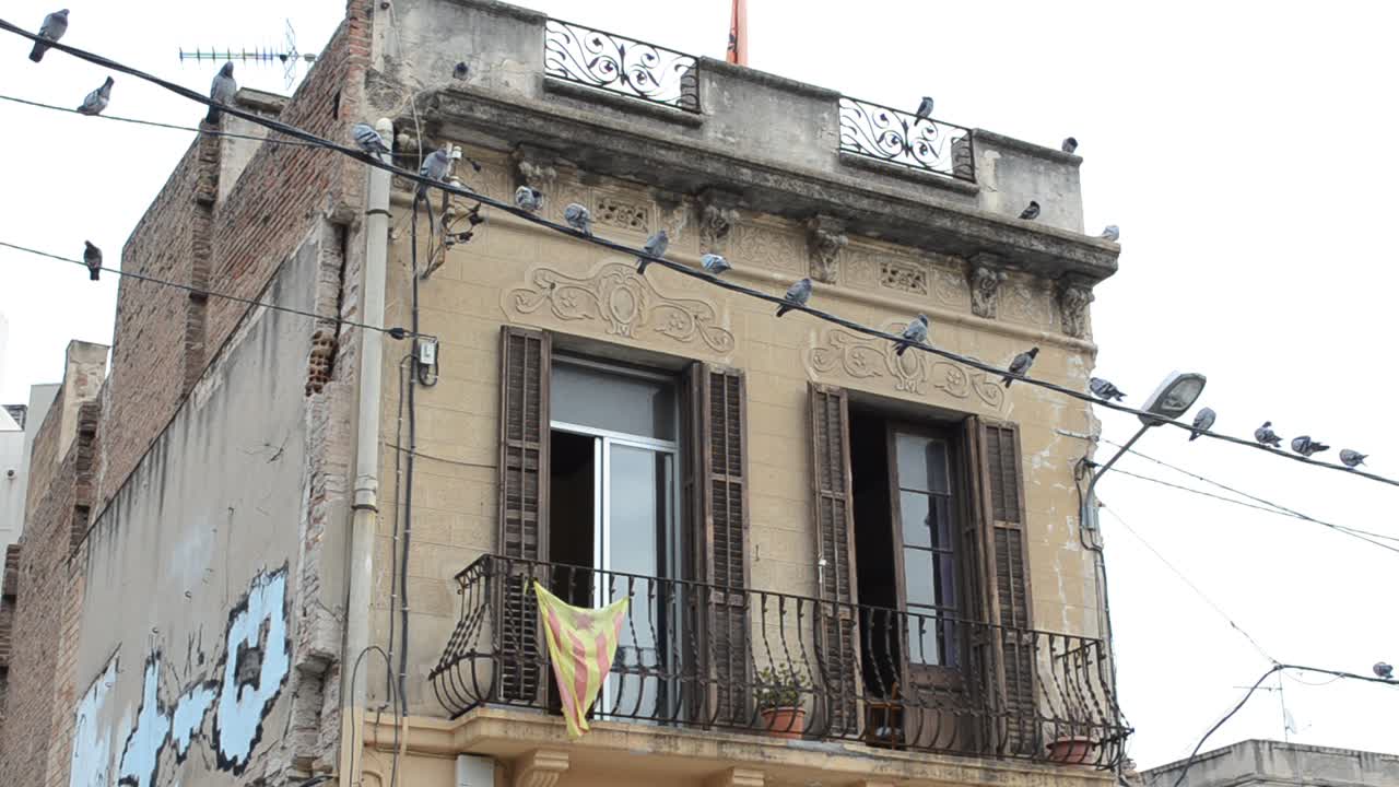 Barcellona, una casa in rovina
