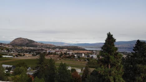 Drohnenantenne-über-Dem-Okanagan-Kelowna-Tal