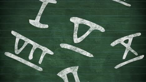 animación digital de múltiples iconos de conceptos escolares contra ecuaciones matemáticas en la pizarra
