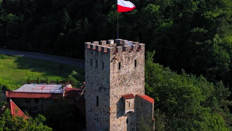 el castillo te transportará a un mundo donde el pasado se encuentra con el presente de la manera más espectacular